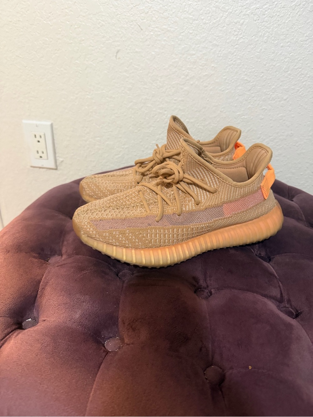 Adidas Yeezy color Clay
